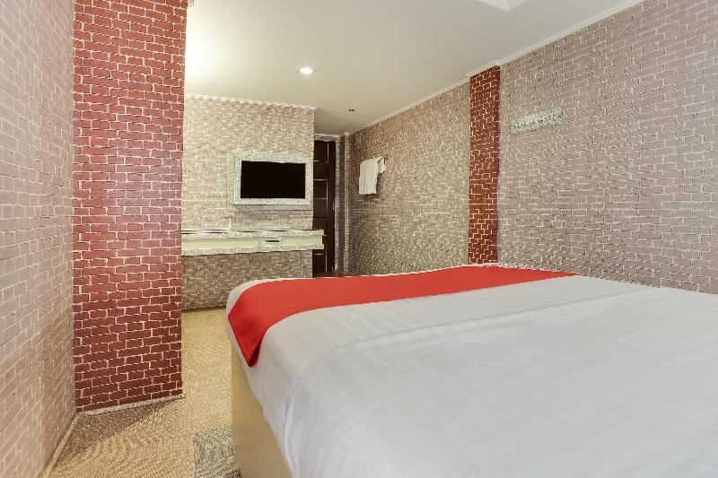 Oyo 191 Paradise Apartelle 호텔 마닐라 외부 사진